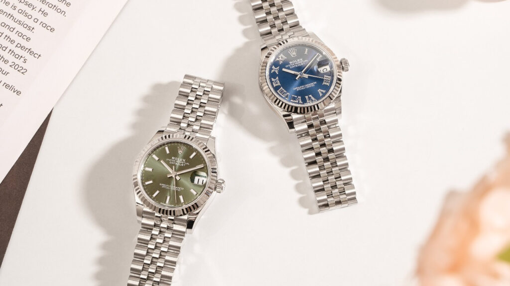 how to adjust luxury watch bracelet