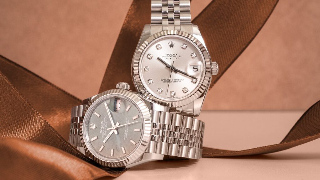 how to adjust luxury watch bracelet