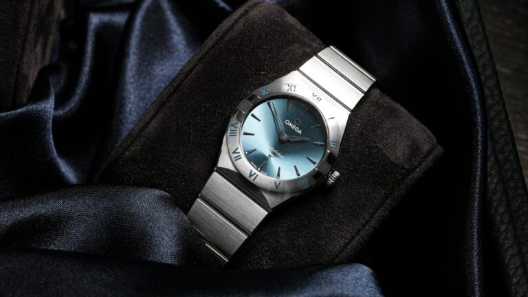 left or right hand watch