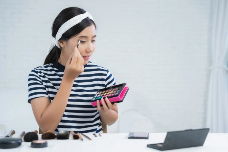 cara memakai eyeshadow