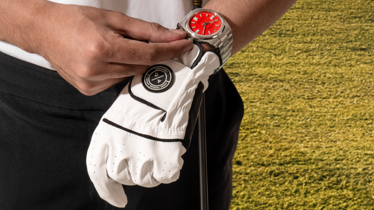 5 Jam Tangan Merah-Putih untuk Tampil Elegan Rayakan Kemerdekaan